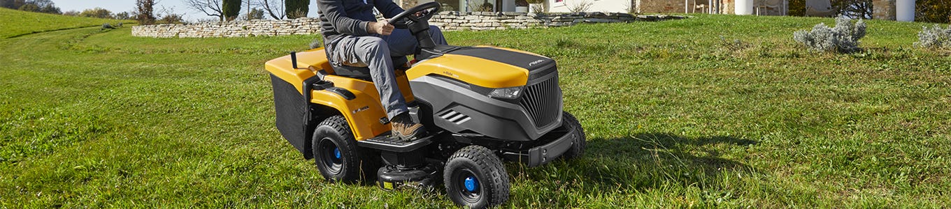 Battery garden tractors
