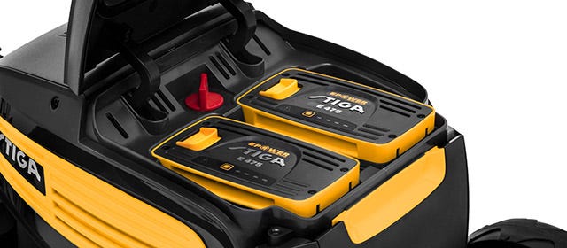 Detail umístění baterií STIGA ePower na stroji STIGA